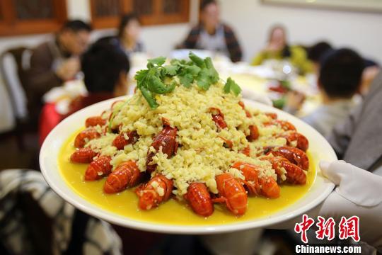 小龍蝦橫行德國(guó)柏林 政府鼓勵(lì)吃貨們大快朵頤！
